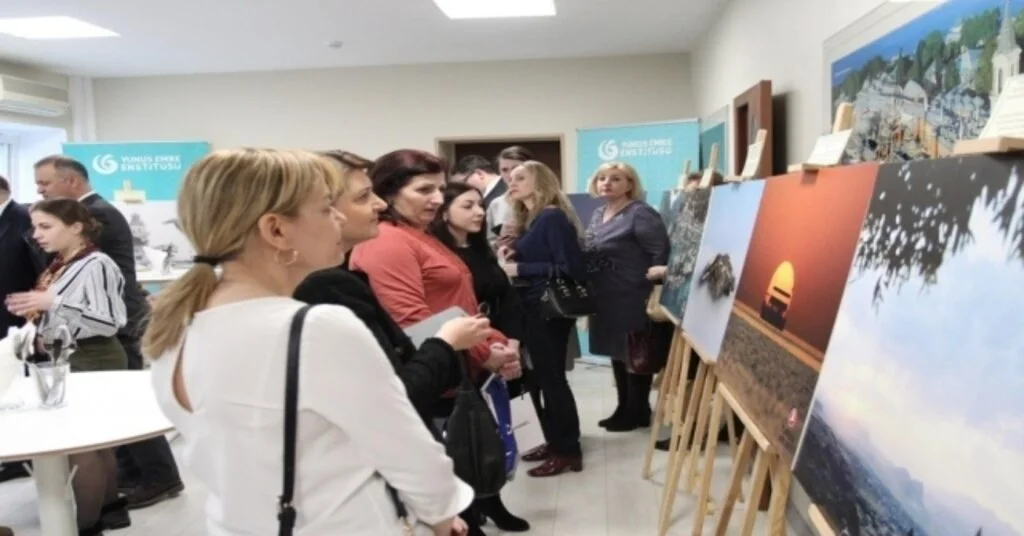 Türk Gazetecilerin Fotoğrafları Moskovada Sanatseverlerle Buluştu