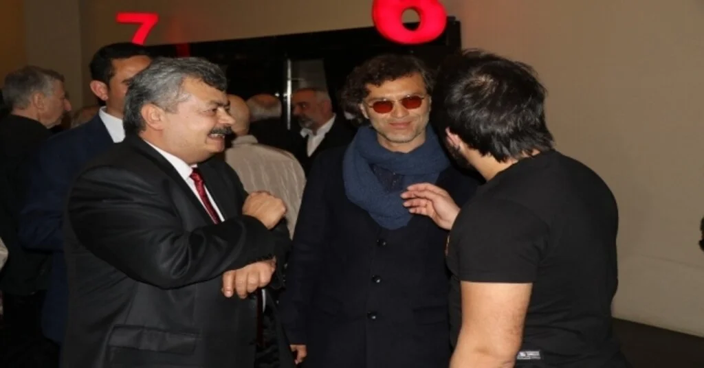 Ünlü Sanatçı Bülent Çolak: “Bir Gün Herkes Sinemayı, Sinema Perdesinde İzleyecek”