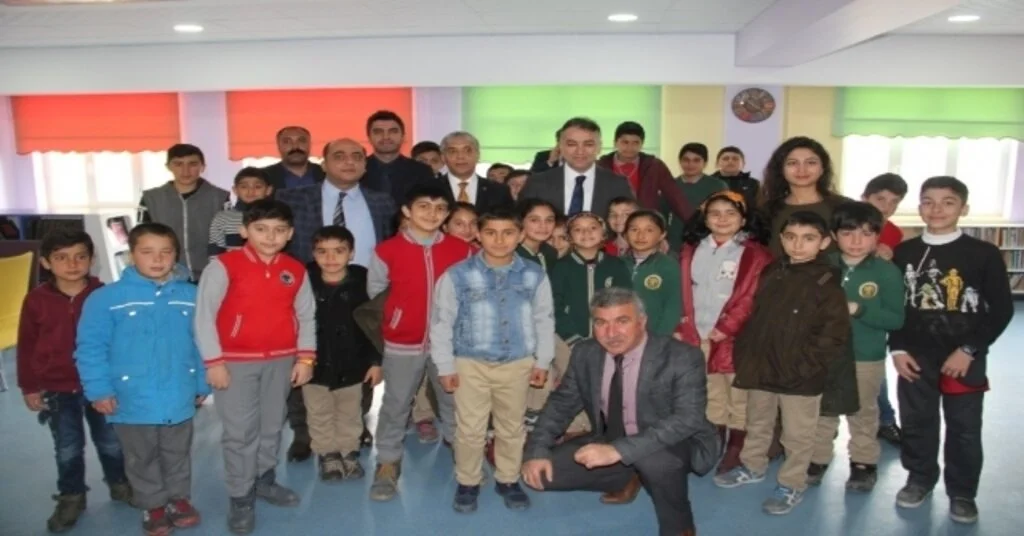 Vali Çağataydan Ahlata Ziyaret