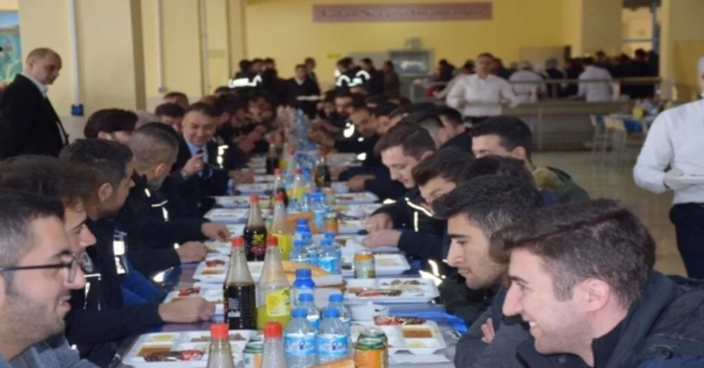 Vali Çağataydan Polis Adaylarına Ziyaret