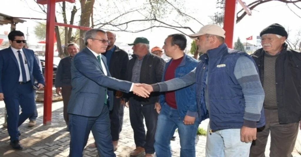 Vali Deniz Akhisar Ve Gölmarmarada Temaslarda Bulundu