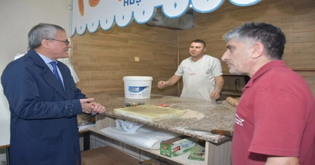 Vali Denizden Esnafa Özel İlgi