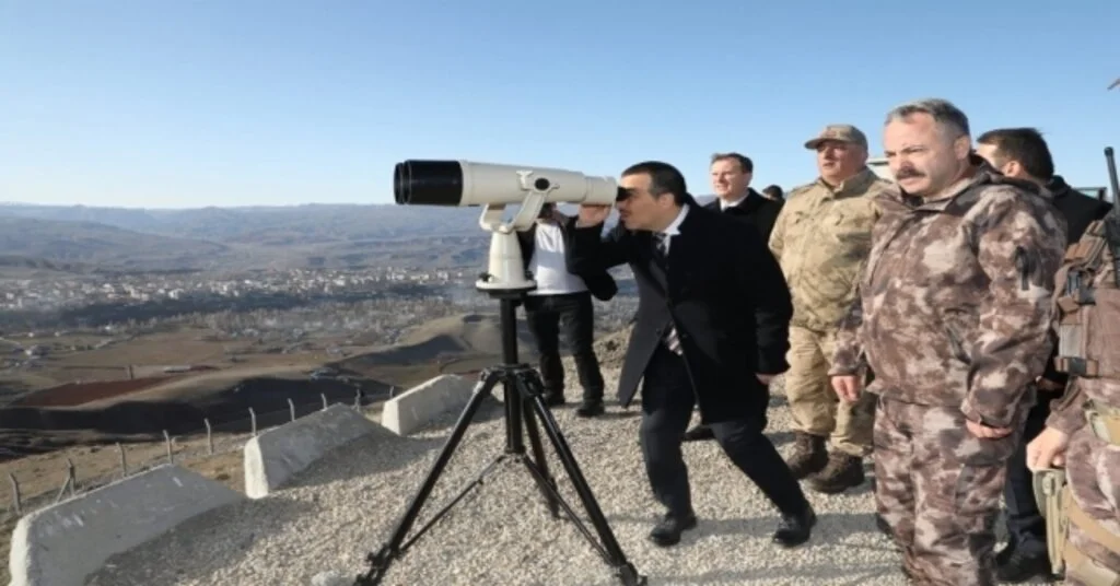 Vali Türker Öksüz, Kağızmanda