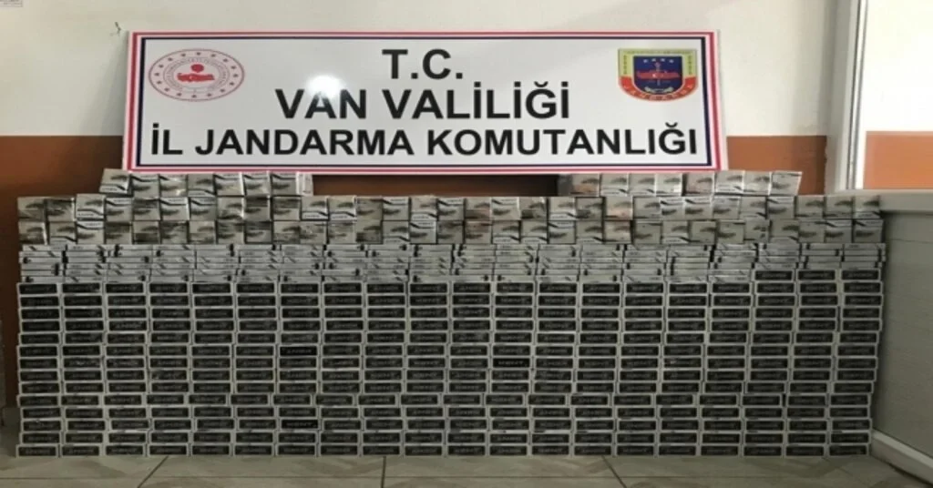 Vanda 4 Bin 180 Paket Kaçak Sigara Ele Geçirildi