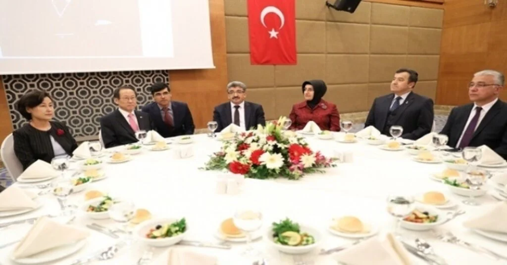 Vandaki Kore Gazileri Onuruna Yemek