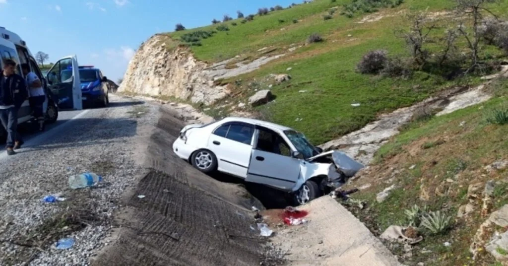 Virajı Alamayan Araç Şarampole Uçtu: 1 Ölü