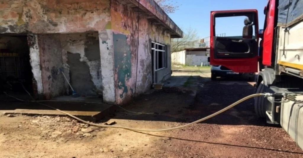 Yakıt Sisteminde Arıza Çıkan Araçların Sayısı Artınca Kaçak Akaryakıt Deposu Ortaya Çıktı