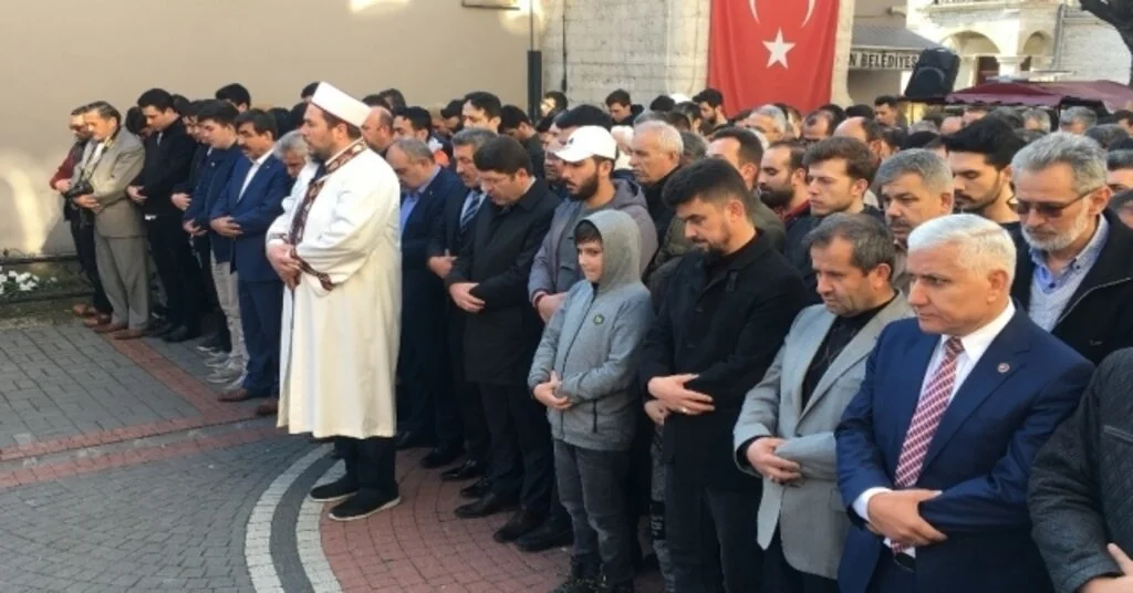 Yeni Zelandadaki Katliamda Hayatını Kaybedenleriçin Gıyabı Cenaze Namazı