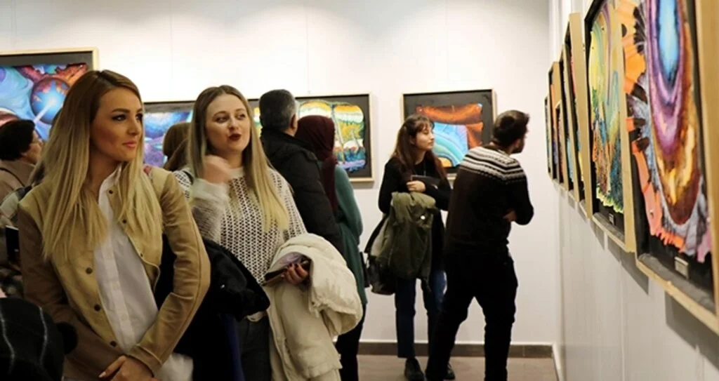 'Yüzde 100' resim sergisi açıldı 