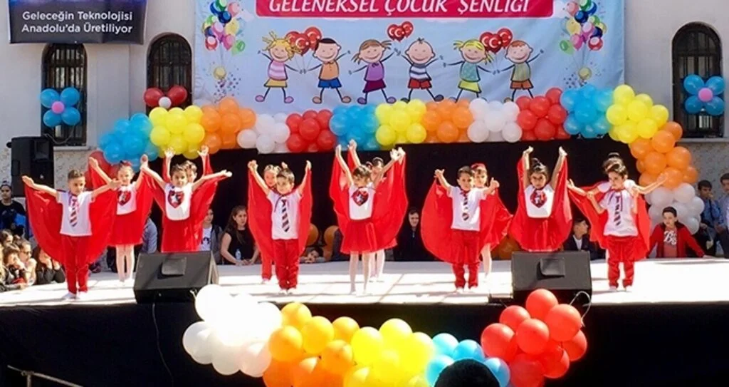 23 Nisan'da Çocuk Şenliği