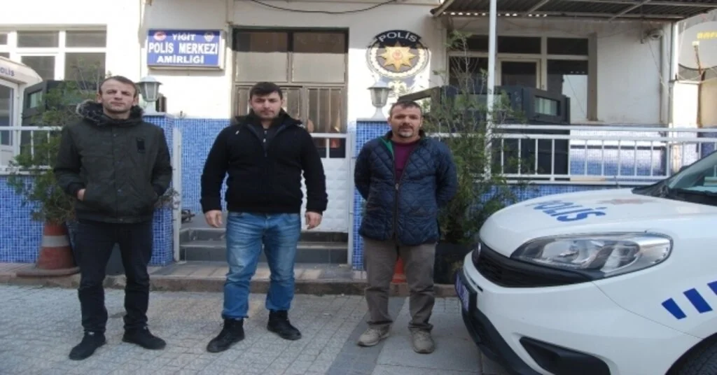 4 Gündür Kayıp Olan İstanbullu Gencin Ailesi, Tekirdağda Aramaya Çıktı