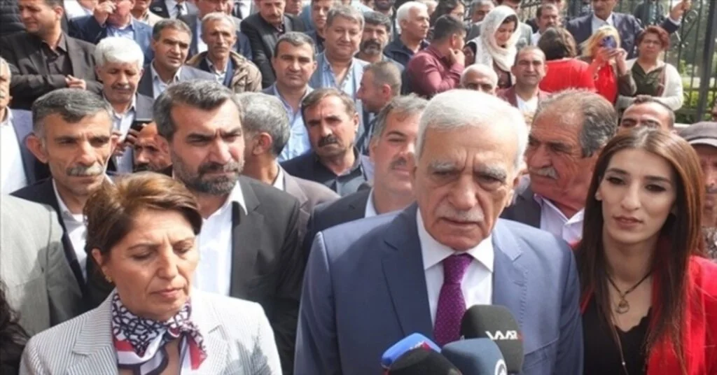 Ahmet Türkten İlk İcraat, Belediyede İzinler Kaldırıldı