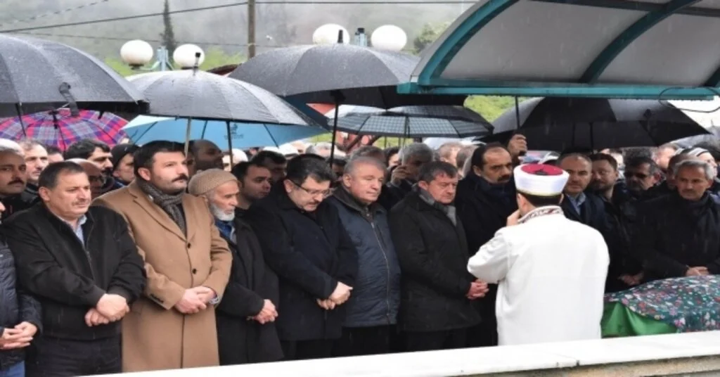 Ak Parti İl Başkanı Revinin Acı Günü