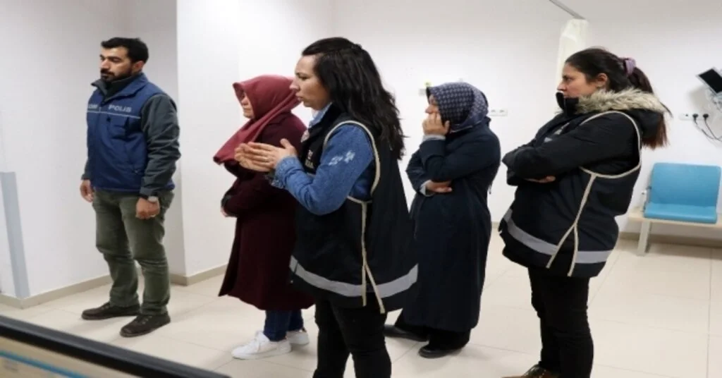 Aksaray Merkezli 13 İlde Fetö/pdy Operasyonu: 8 Gözaltı