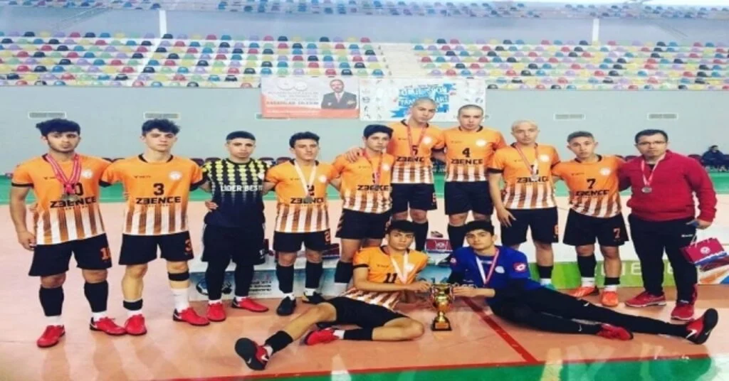 Arif Molu T.e.m.l Erkek Futsal  Takımı Türkiye İkincisi Oldu