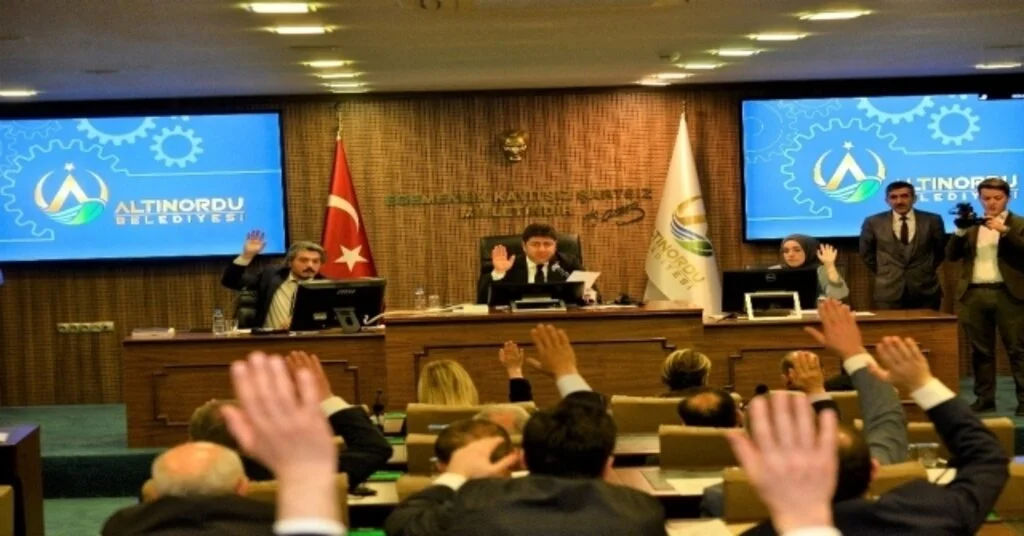 Aşkın Tören: “Başarı Çıtasını Yükselteceğiz”