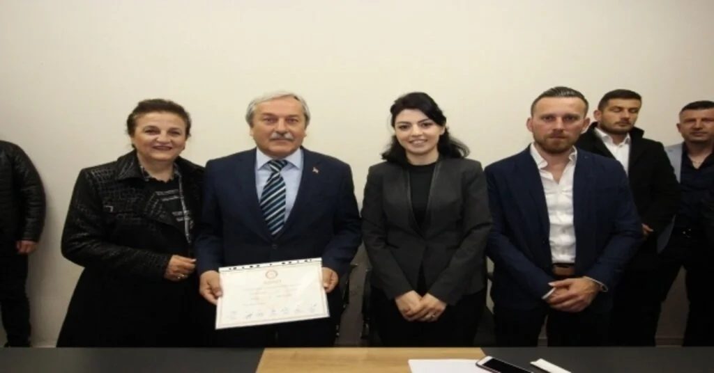Bağımsız Belediye Başkanı Şahin Mazbatasını Aldı