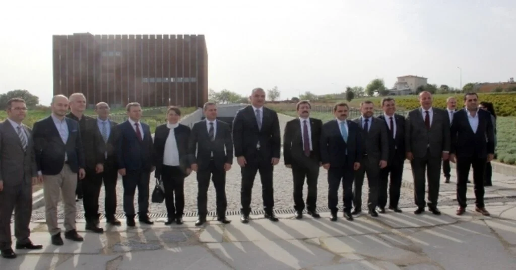 Bakan Ersoydan Troya Müzesine Ziyaret