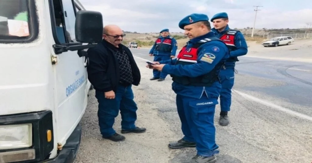 Balıkesirde Polis Ve Jandarmadan Huzurlu Sokaklar Operasyonu
