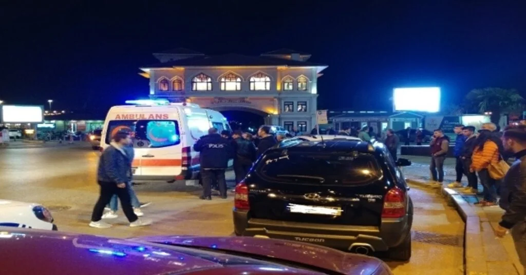 Bandırmada Bıçaklı Saldırı: 3 Yaralı