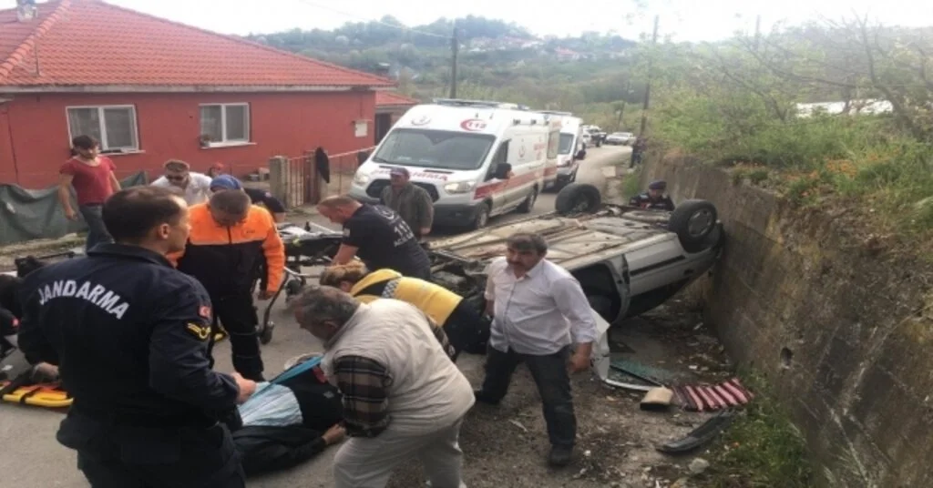 Bartında Trafik Kazası: 2 Yaralı
