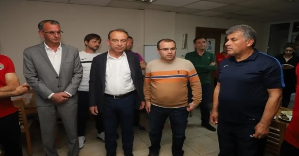 Başkan Akından Turgutluspora Tatlı Moral