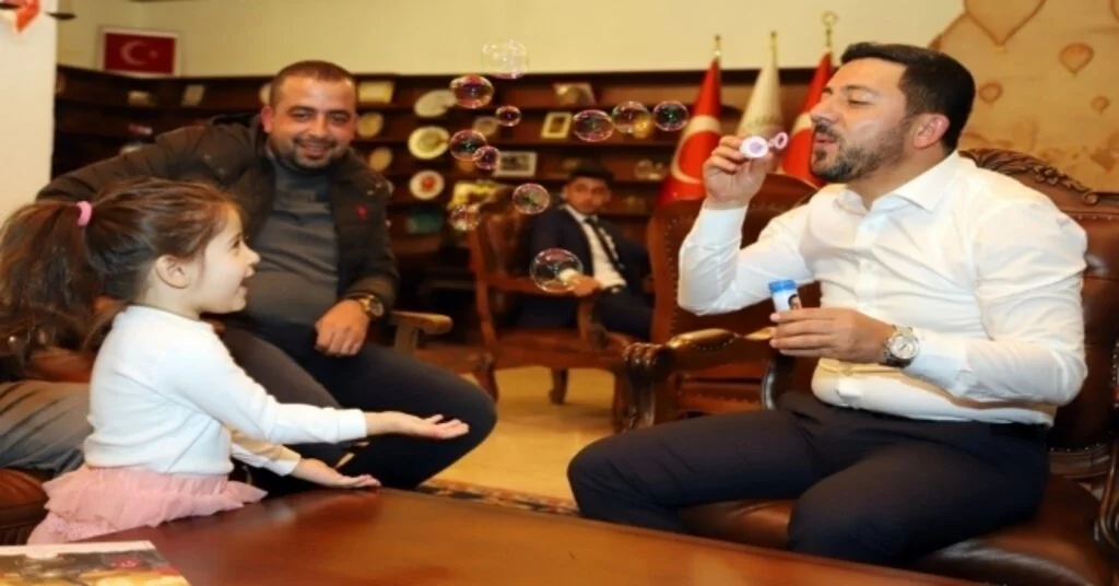 Başkan Arının Makamına Ziyaretçi Akını