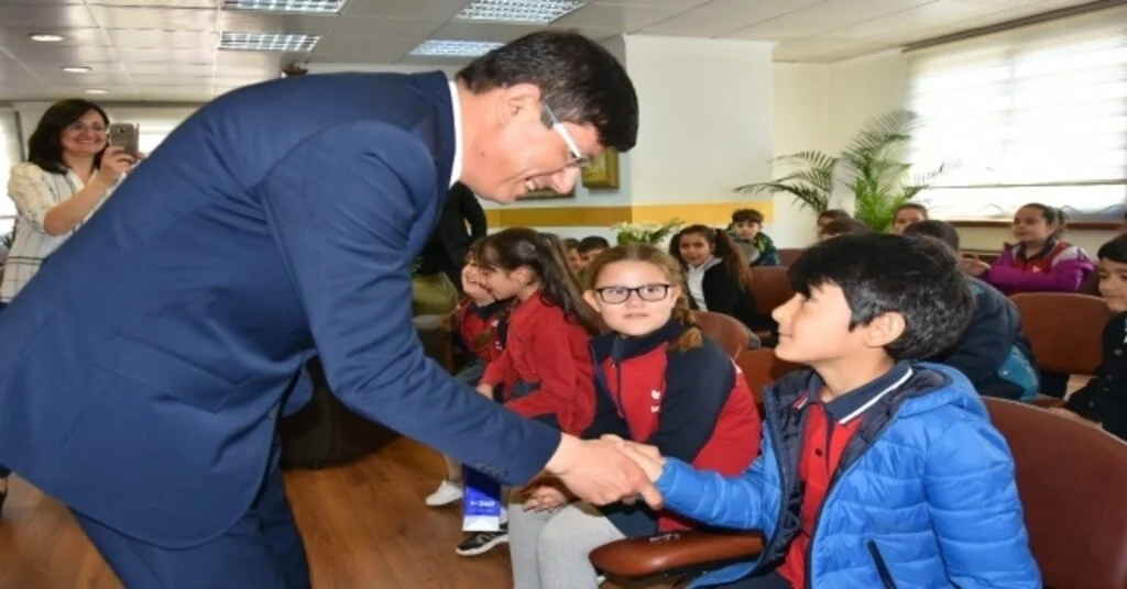 Başkan Özcan Çocukların Sorularını Yanıtladı