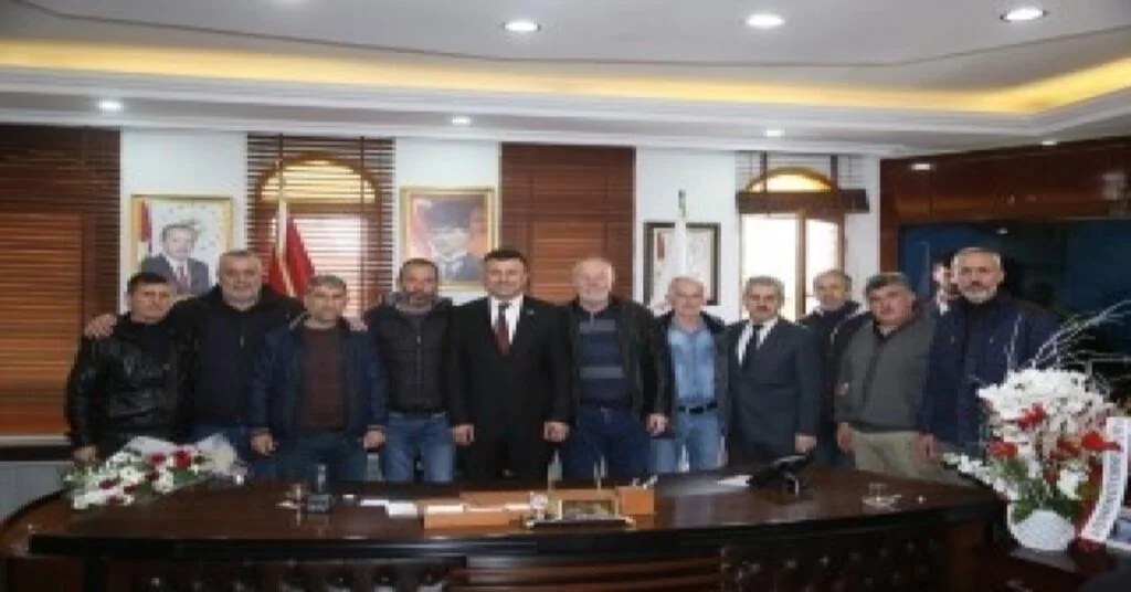 Başkan Özen, Tebrikleri Kabul Ediyor