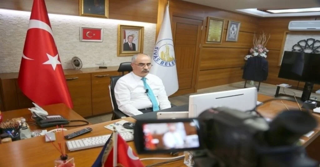 Başkan Sosyal Medya Üzerinden Yaptığı Canlı Yayınla Veda Etti
