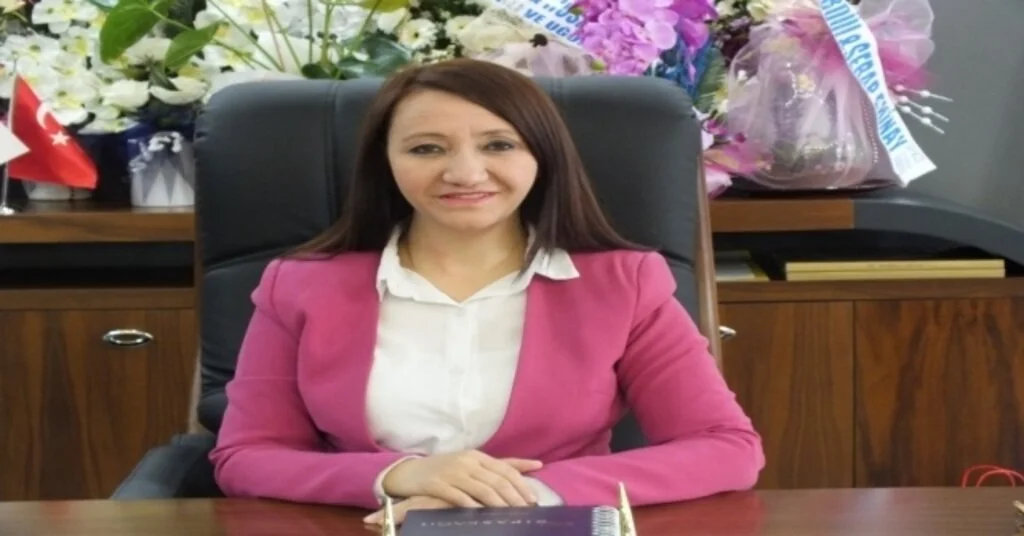 Başkan Tahir Büyükakına İlk Tebrik Zekiye Tekinden