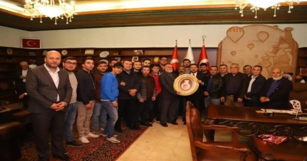 Belediye Başkanı Arıya Tebrik Ziyaretleri Sürüyor