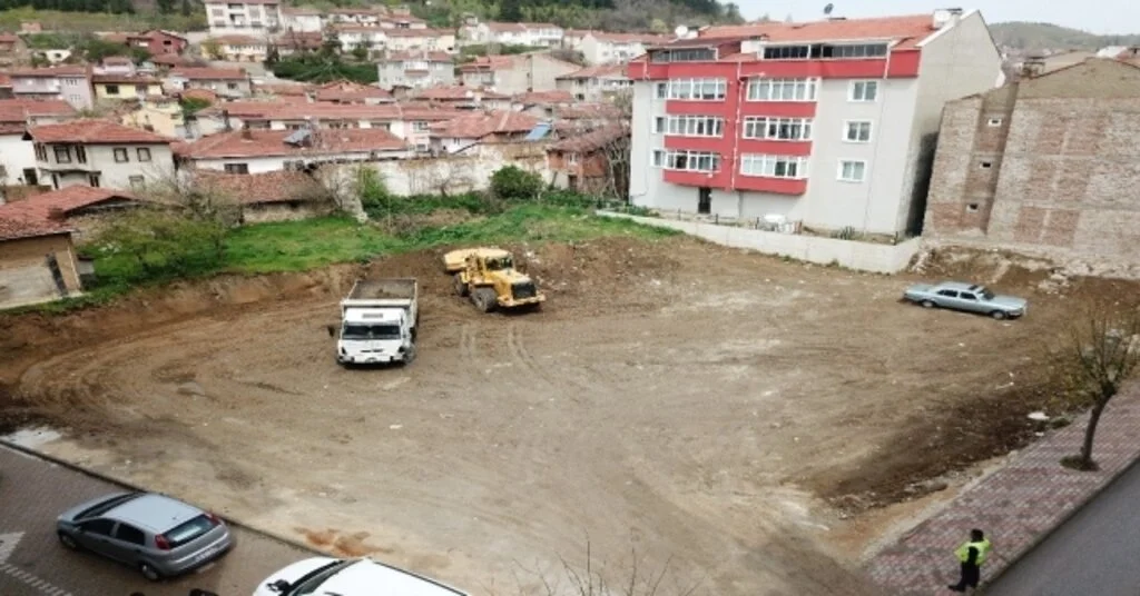 Bozüyük Belediyesinden Otopark Sorununa Çözüm