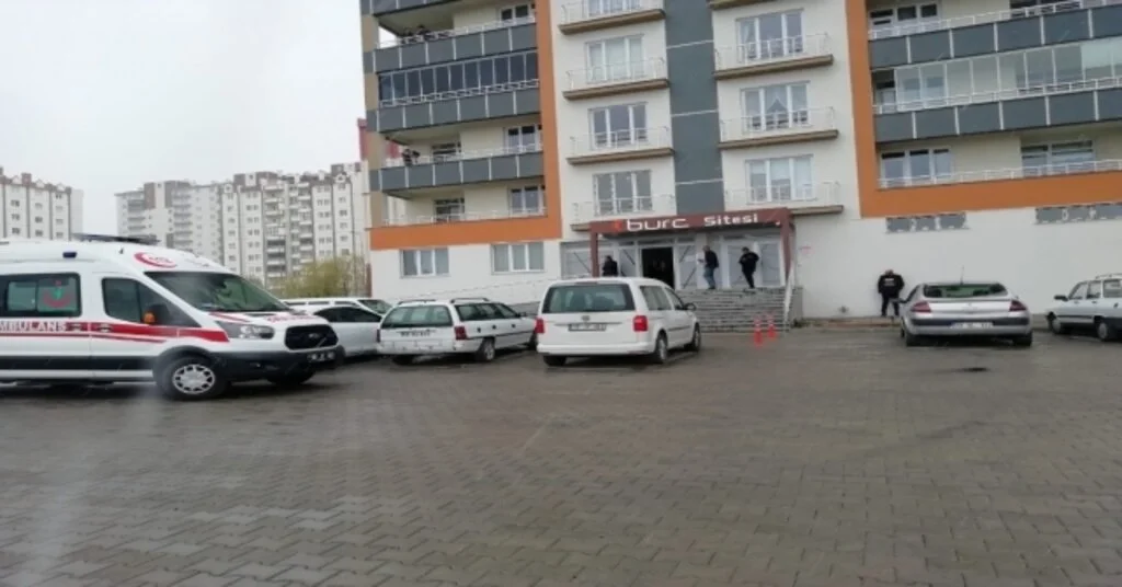 Bunalıma Giren Şahıs Kendini Astı