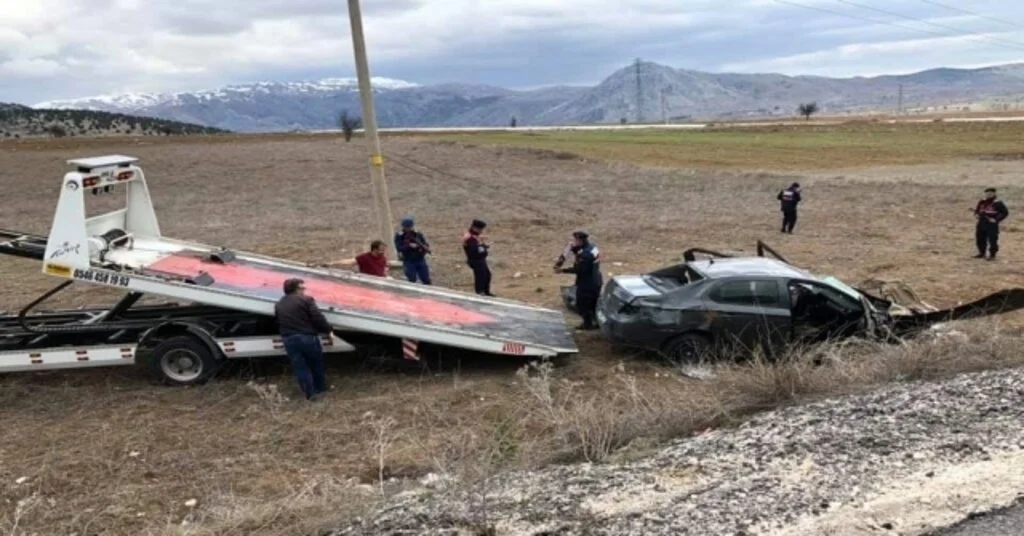 Burdurda Trafik Kazası: 3 Ölü, 2 Yaralı