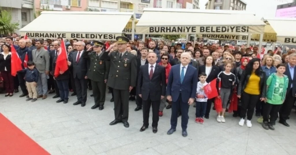 Burhaniyede Atatürkün İlçeye Gelişinin 85.yılı Kutlandı