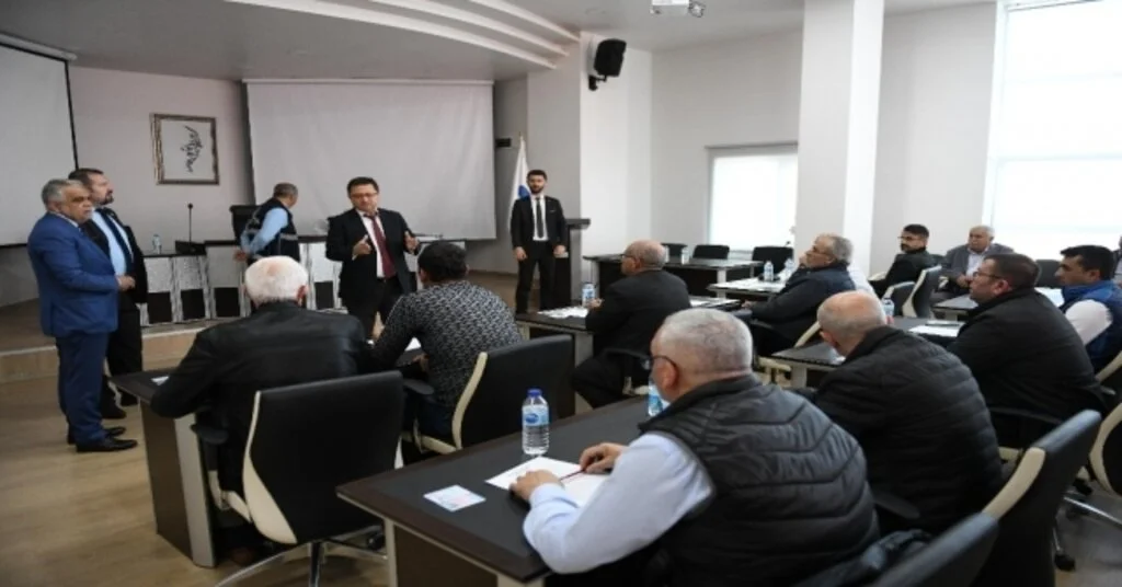 Çanakkalede Şoför Adayları Yazılı Ve Uygulamalı Sınavdan Geçti