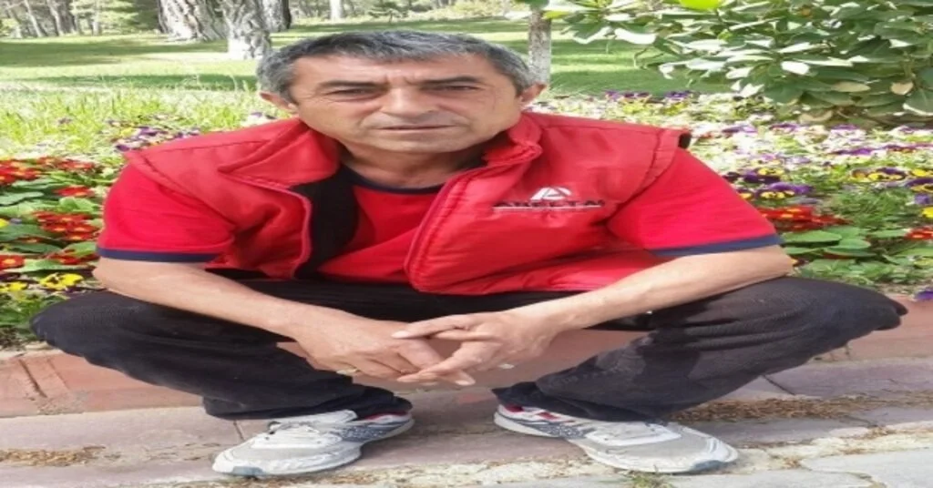 Çatıya Kaçan Kuşunu Yakalamak İsterken Düşerek Öldü