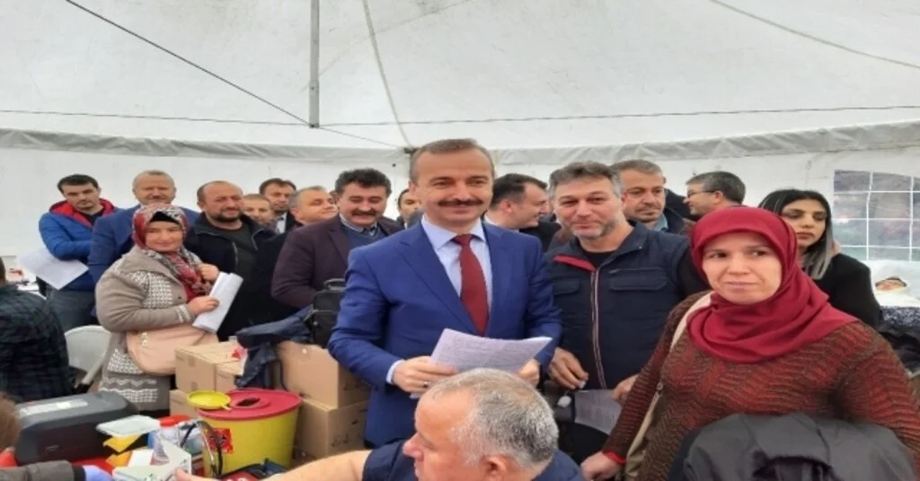 Çaycuma İlçe Milli Eğitim Kan Veriyor, Hayat Kurtarıyor Kan Bağışı Kampanyasına Büyük İlgi