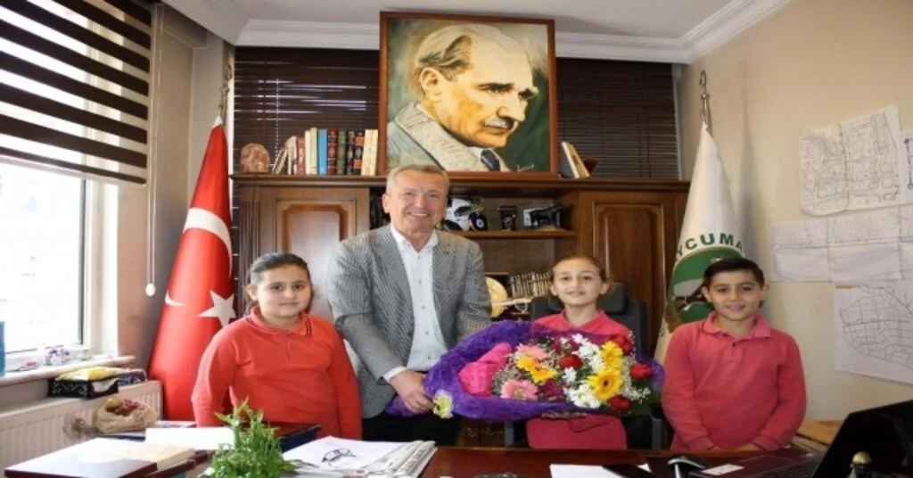 Çaycuma İlçe Protokolü Koltuklarını Devretti