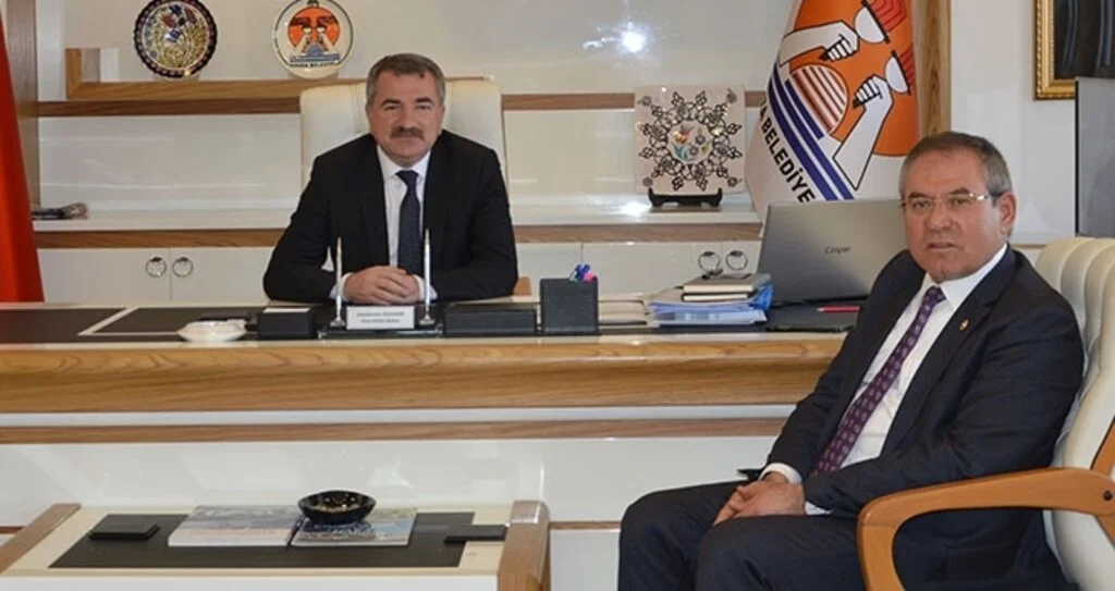 CHP'li Zeybek'ten AK Partili Özdemir'e Ziyaret