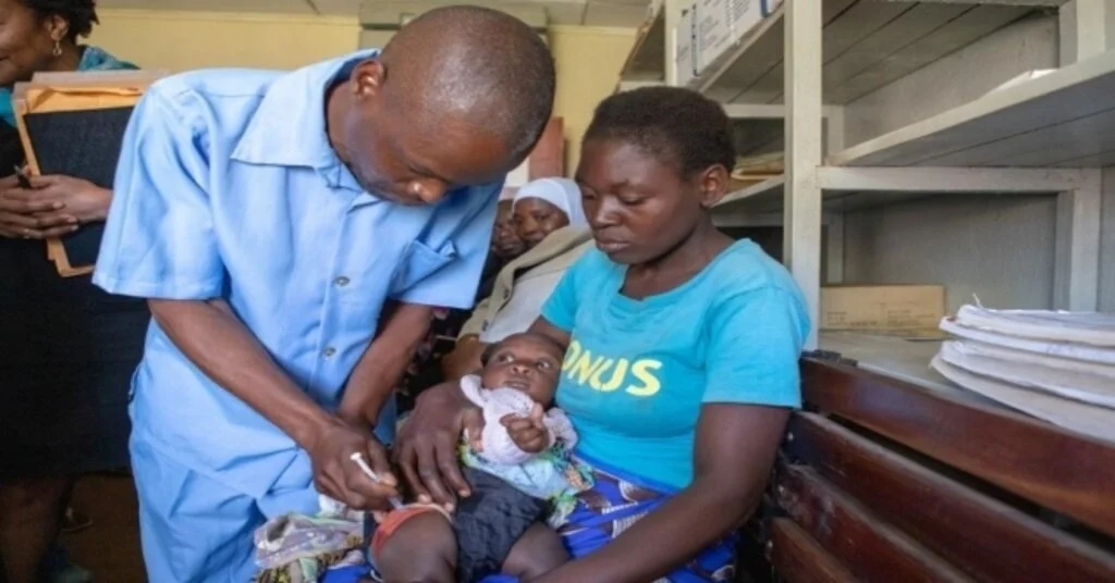 Dünyada İlk Sıtma Aşısı Malawide Uygulanmaya Başladı