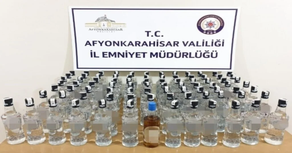 Durdurulan Araçta Çok Sayıda Kaçak İçki Ele Geçirildi
