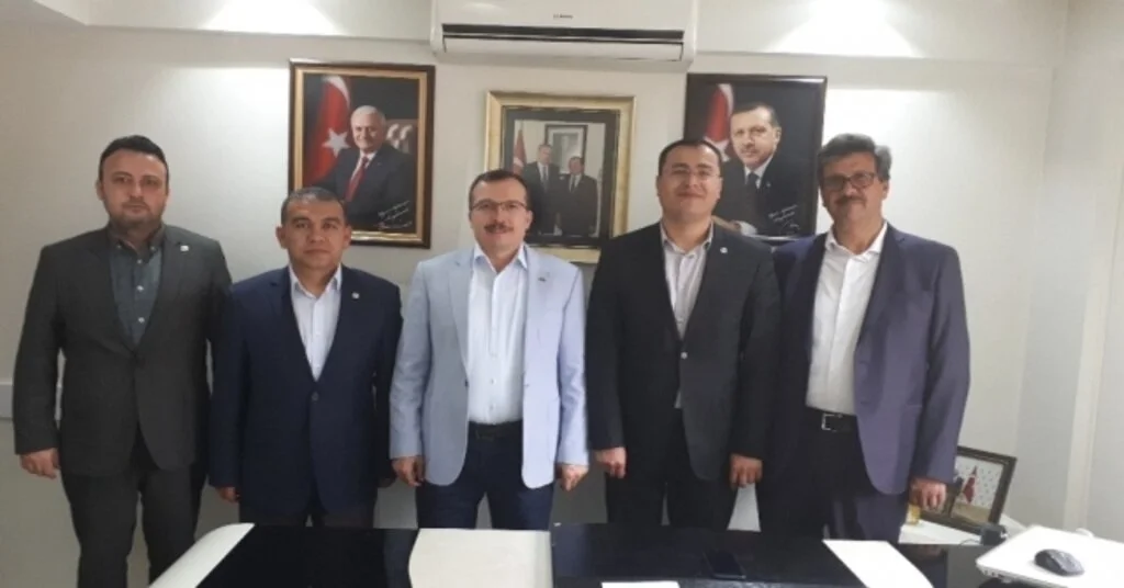 Eğitim-Bir-Sen Akhisarda Eğitimcilerle Buluştu