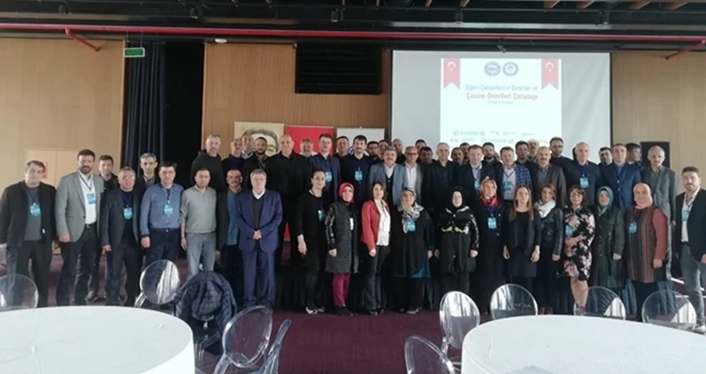Eğitimciler Sorunları Masaya Yatırdı