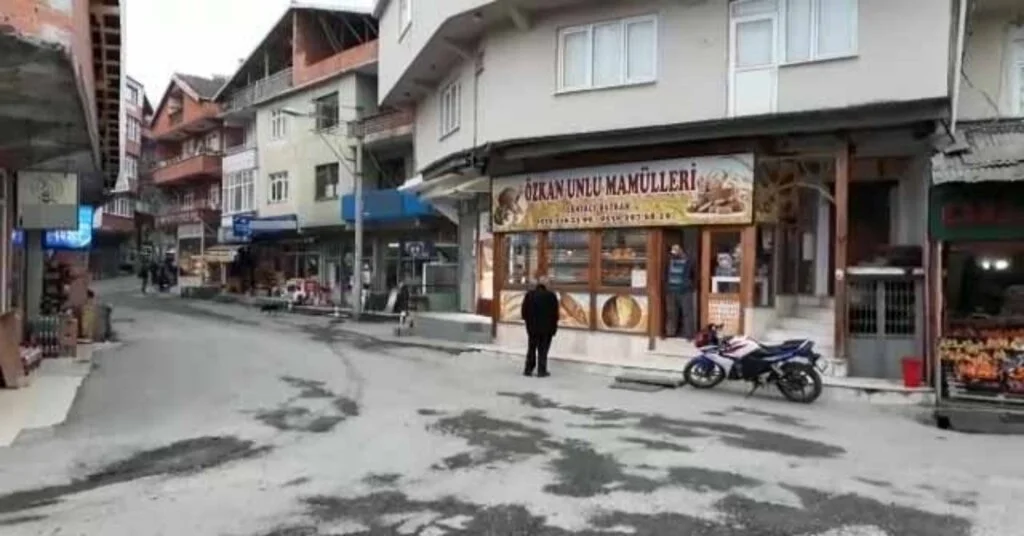 Ekmek Kavgasında Burnu Kırıldı