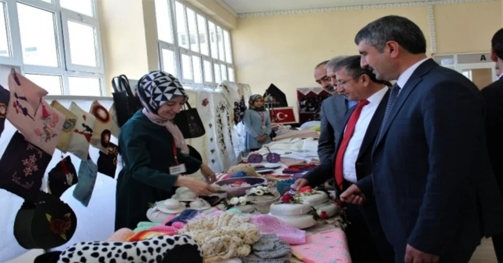 Elazığda “Kyk Kültür Sanat Sokağı ” Sergisi