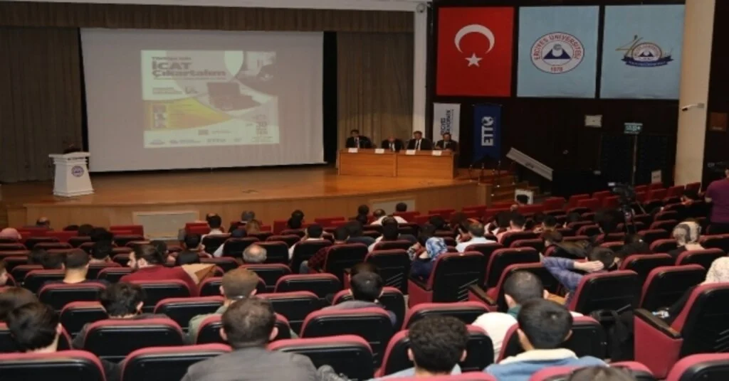 Erüde Türkiye İçin İcat Çıkaralım Konulu Panel Düzenlendi