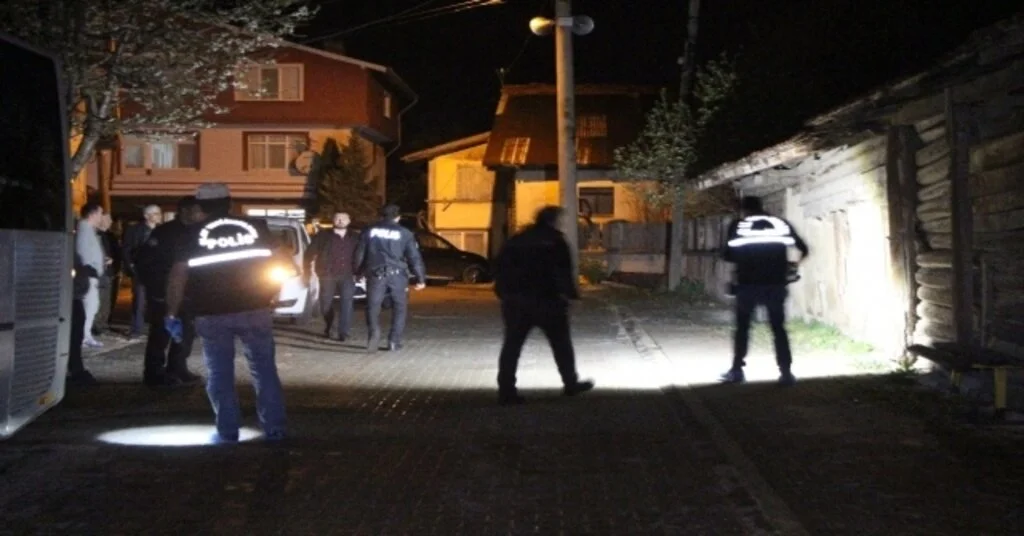 Evinin Önünde Baygın Bulunan Yabancı Uyruklu Kadın Hastanede Yaşamını Yitirdi