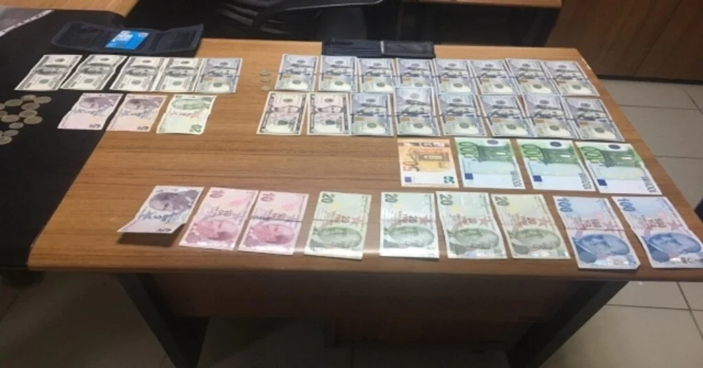 Fetönün Hücre Evinden Kaçmak İçin Balkondan İp Sarkıtmışlar
